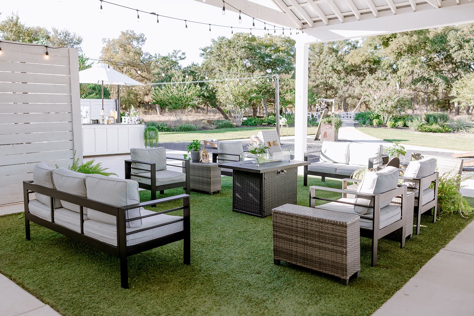 A beautifully decorated bar setup for weddings in San Marcos