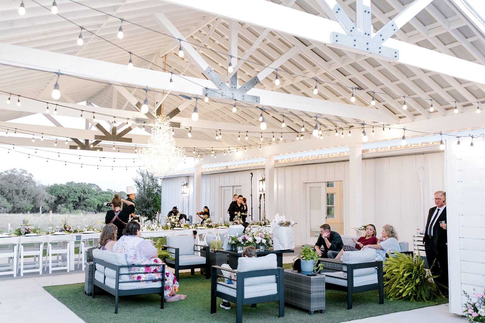 A beautifully decorated bar setup for weddings in San Marcos